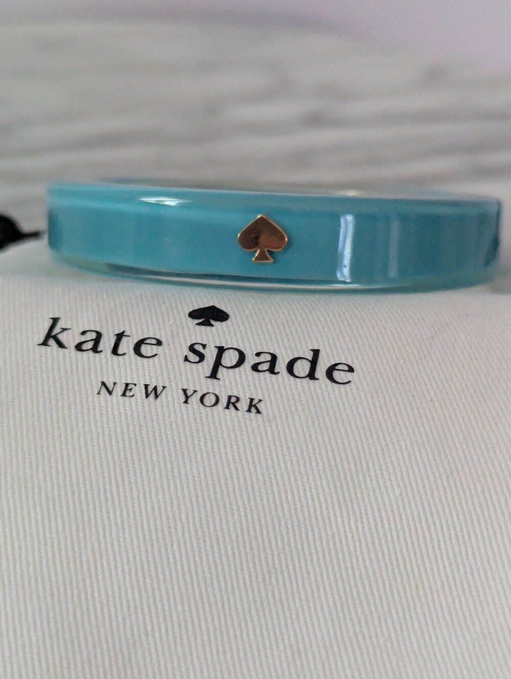 kate spade Turquoise Around Town Bangle with Gold Spade Accent - New In Dust Bag - Picture 5 of 16